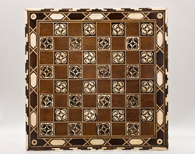 2011-06-20_shatrang-dance_chessboard